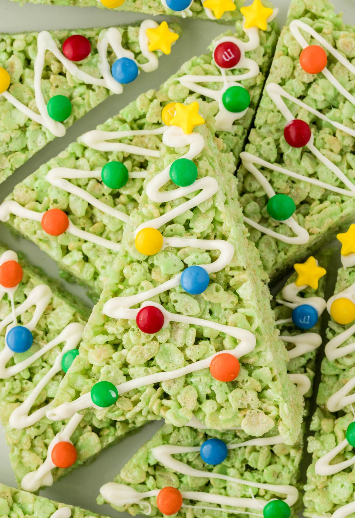 DIY Christmas Tree Rice Krispie Treats: Decorate with Fun Candies